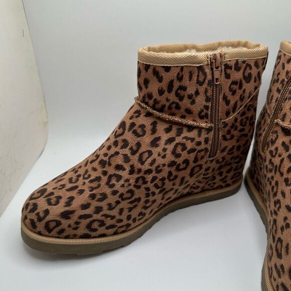 Dunes Karma Comfort Booties Womens Faux Suede Memory Foam Faux Fur Line 9 LEOPAR - Picture 7 of 7